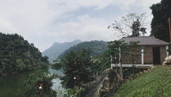 Hotel Ba Be Lakeside Bungalow