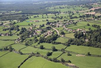 Apartment With One Bedroom In Charolles, With Enclosed Garden And Wifi