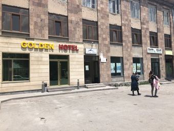 Golden Hotel
