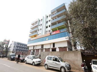 Hotel Oyo 23463 Ar Square