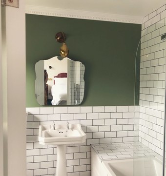 Hotel The Crooked Swan