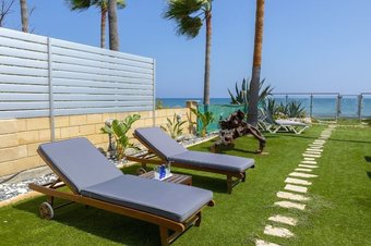 Meneou Beachfront Villa 3