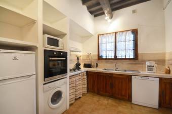 House With 3 Bedrooms In Saintes-maries-de-la-mer, With Pool Access And Furnished Garden - 25 Km From The Beach