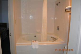 Hotel Camilla Inn & Suites