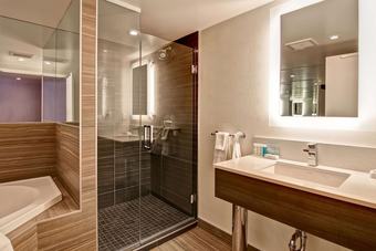 Hotel Hampton Inn & Suites By Hilton Calgary-airport