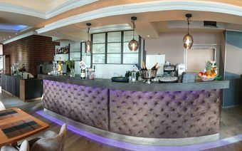 Hotel Achilleon III