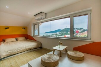 Hotel Small Island
