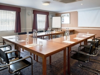 Hotel Express By Holiday Inn Leeds East