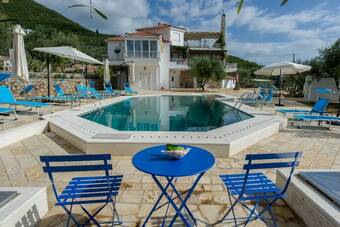 Apartamentos Eros Loft With Pool Near The Beach