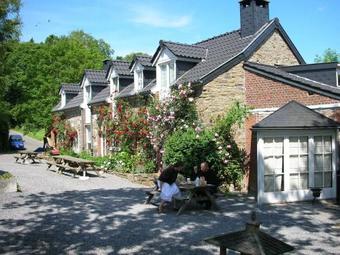 Lodge Holiday Home Le Grand Gite De Laval Ferrieres