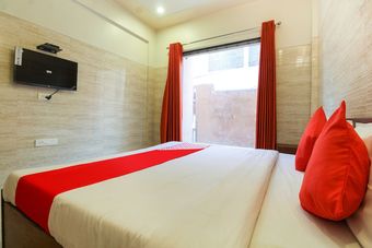 Hotel Oyo 62741 Giriwar Nikunj