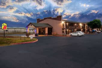 Motel Super 8 By Wyndham Giddings