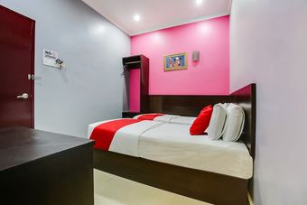 Oyo 89593 Ct Hotel