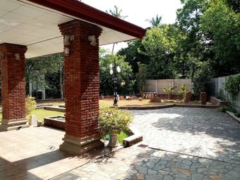 The Crown Hotel Dambulla