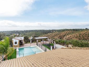 Quaint Holiday Home In Sevilla With Swimming Pool