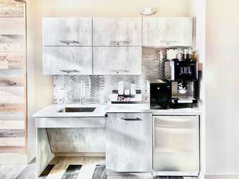 Hyatus Downtown At Yale - Stunning Luxury Apartments