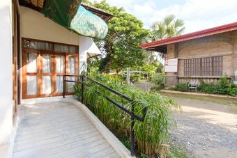Hotel Reddoorz Plus Near Vigan Convention Center