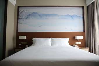 Wuhan Optics Valley Convention Hotel