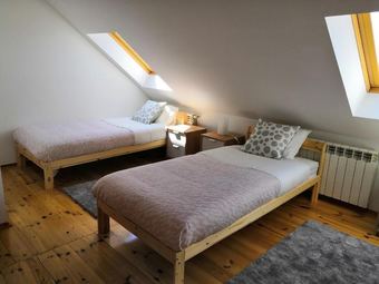 Hostal Avethna Warsaw Airport Hostel