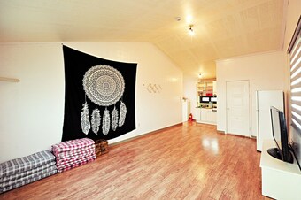 Eulwangri Marine Camp Pension