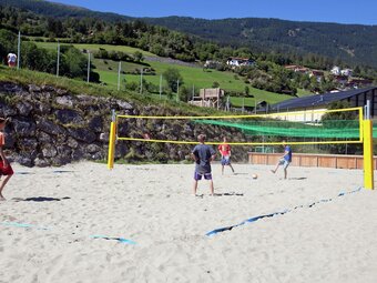 Spacious Apartment In Wenns Near Ski Area