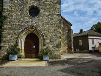 Cosy Holiday Home In Th�dirac With Swimming Pool