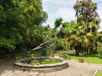 Agroturismo Cosy Farmhouse In Bacchereto With Swimming Pool