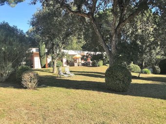 Modern Villa With Private Garden Near Sea In Var