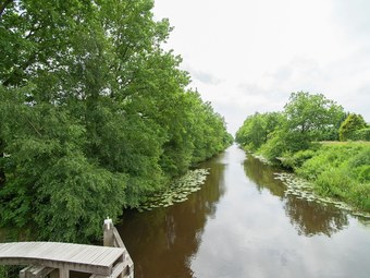 Cosy Holiday Home With Sauna And Jacuzzi By A Small Lake