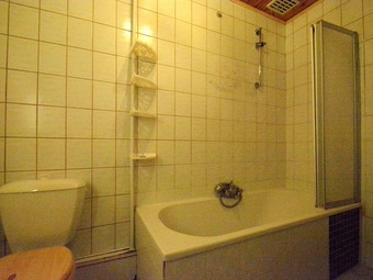 Ideal For A Family Room With Garden Or Is Of Different Games