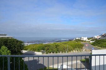 Hermanus Beach Cottage 1