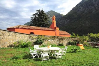 Mouna D By Gites De France