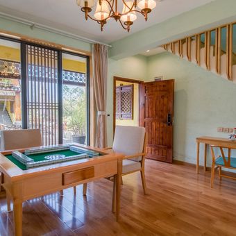 Floral Hotel Frozen Cloud Mansion