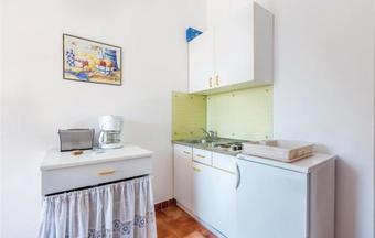 Apartment Mali Dol Cr