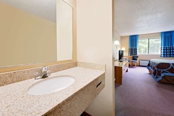 Hotel Super 8 By Wyndham Chariton