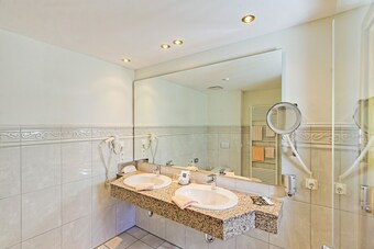 Hotel Gut D�neburg