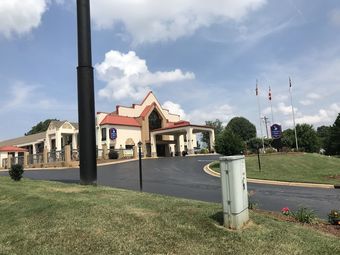 Motel Carolina Inn & Suites Of Lake Norman