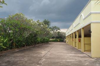 Hotel Country Inn 304