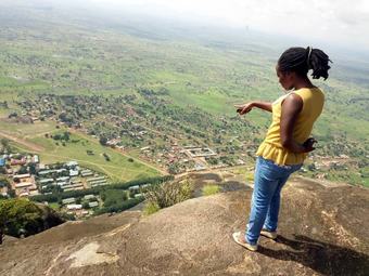 Hotel Green Oasis Guest House And Tours