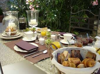 Hotel Maison D'h�tes La Cour Des Lauriers