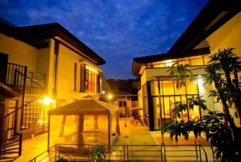 Moon River Villa No 10