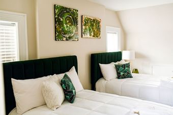 Bed & Breakfast Wellspring Manor & Spa