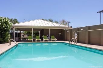 Hotel Comfort Suites At Tucson Mall