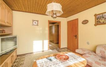 One-bedroom Holiday Home In Moschendorf