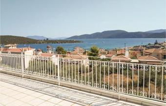 Three-bedroom Apartment In Korfos, Korinthos