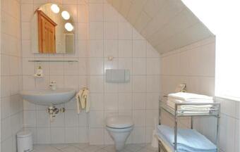 Four-bedroom Apartment In Weistrach