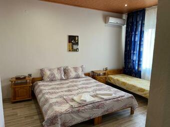 Hostal Stedi Guest Rooms