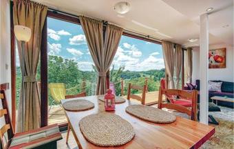 Two-bedroom Holiday Home In Bobovec Rozganski