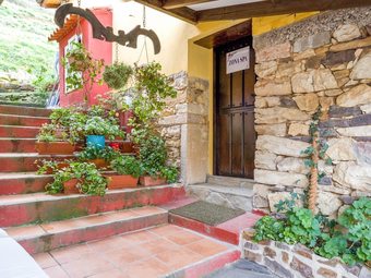 Cosy Holiday Home In Cutiellos With Swimming Pool