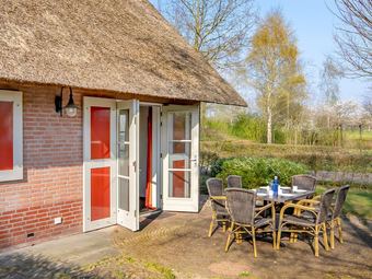 Detached Holiday Home With Two Bathrooms 2 Km From Appelscha